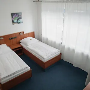 Bed & Breakfast Airport Lounge, Düsseldorf